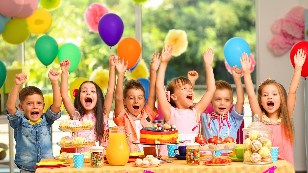 Happy Birthday Song In Spanish: A Guide To Teach Your Kids!